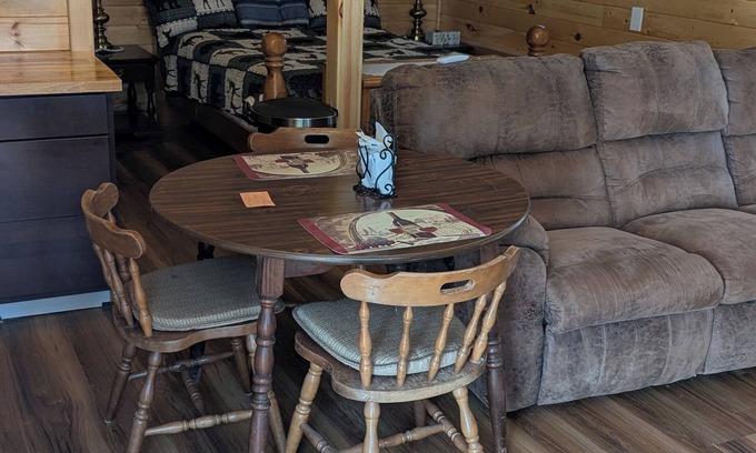 South Rutland Maison | #5 - Cozy private unit near Salmon River, and Tug Hill ATV/snowmobile trails.