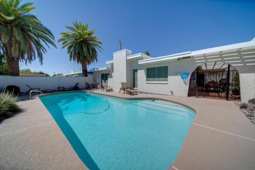 Litchfield Park Maison | 5 Mi to Camelback Ranch Pet-Friendly Home with Pool
