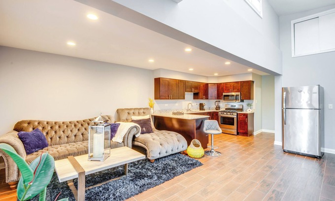 Ashburn Appartement | 5 Mi to Midway: Walkable Chicago Apartment