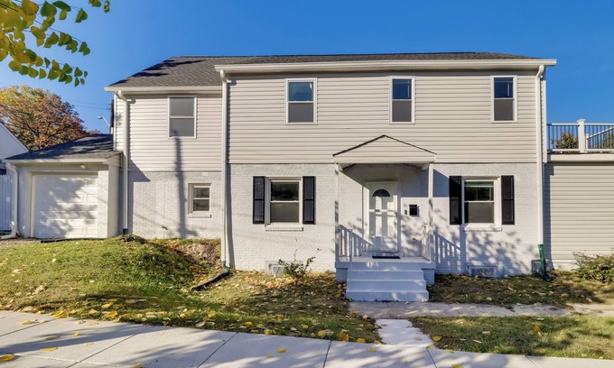 Manor Park Maison | 5 Mi to National Mall: DC Home w/ Pool Table