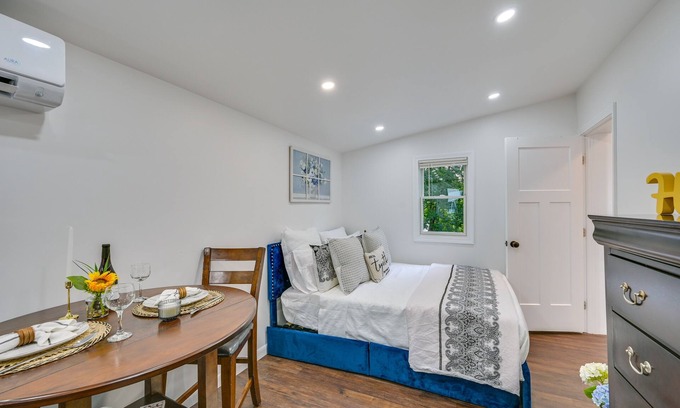 Danvers Appartement | 5 Mi to Salem: Furnished Patio at Danvers Studio!