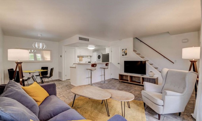 Paradise Copropriété | 5 Min from strip. Next UNLV, STRBCKS, Restaurants.