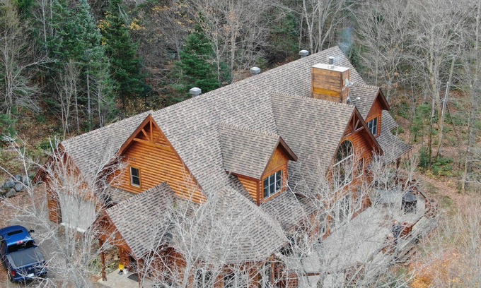 Lac-Superieur Cabine | 5 min to Tremblant Park and ski Resort. Ideal Retreat for Summer or Winter fun