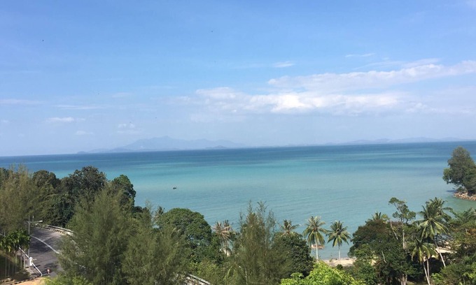 Tanjung Bungah Copropriété | 5 mins to batu ferringhi beach family condo with great view
