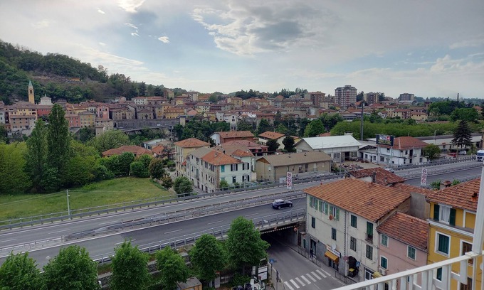 Stazzano Appartement | 5 minutes from SERRAVALLE DESIGNER OUTLET, Serravalle Apartment