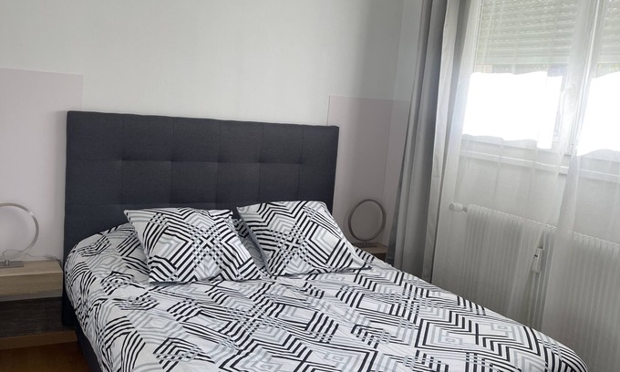 Villeparisis Appartement | A 5min de la gare. Situé entre Paris, Disneyland & Astérix