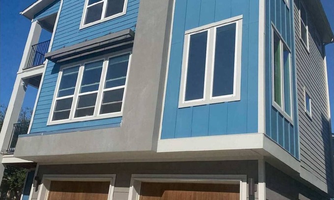 Parker Lane Maison | 5 minutes to downtown, 10 min to airport. Perfect for couple's retreat