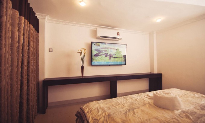 Yatinuwara Maison | 5 minutes to the Royal Botanical Gardens! King sized Bed & KTV room