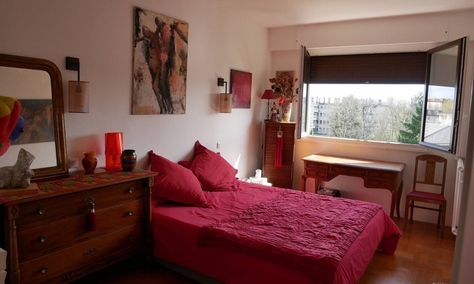Bois Clos d'Orleans Appartement | 5 pers. 3 pièces 70 m2 dans immeuble standing, 1 mn du RER et bois Vincennes