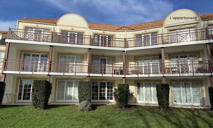 Talmont-Saint-Hilaire Appartement | Appt 5 personnes vue sur lac et golf 18 trous sans vis à vis au calme