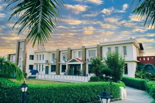 Bail Parao Hôtel | 5 Senses Corbett Richness Luxuries Resort ! Destination Wedding & Corporate Events