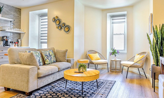 Parkway Museum District Appartement | 5 Star Art District Haven–Walk to Top Attractions!