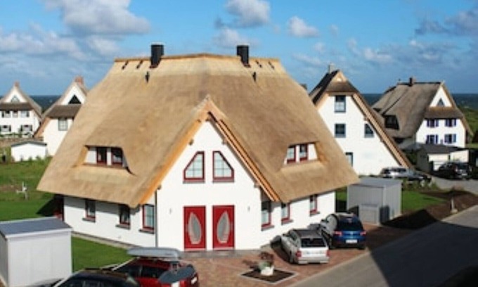 Dranske Copropriété | 5 star hotel according to DTV - pure luxury, only 200m from the beach - WLAN free of charge