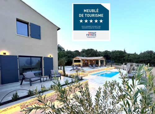 Saint-Saturnin-les-Apt Maison | 5-Star Luxury Eclectic Retreat in Provence
