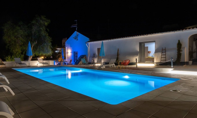Vimieiro Villa | 5 Star Villa 7 Bedrooms + pool 21 guests + Events Barn + 2.5 hect near Évora