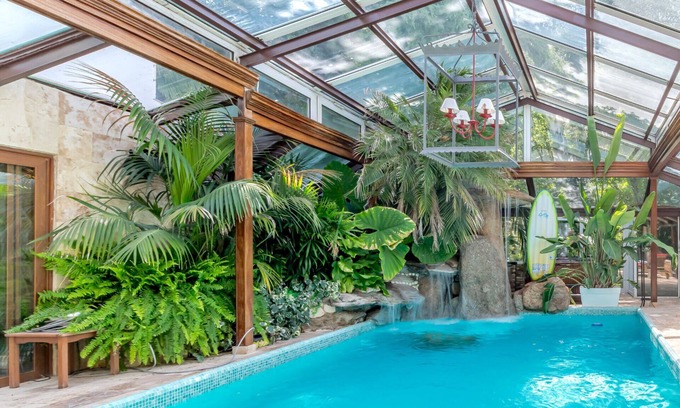 Majadahonda Villa | 5 Suite Madrid Villa de Luxe avec Oasis, Piscine, Spa, Gym, Club et Conciergerie