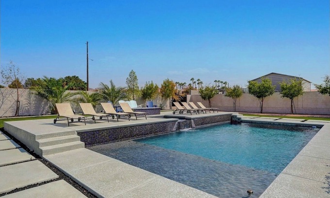 Foothills Villa | Luxury 5 bd estate w heatable pool & spa, pool table & arcade close to Las Vegas