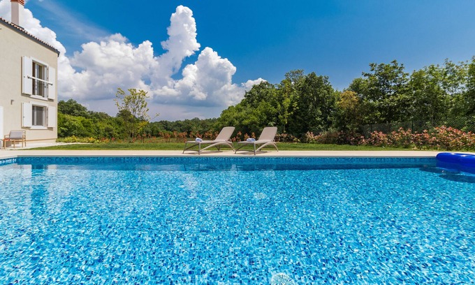 Butkovici Villa | My Koltrina Magnifique villa 5 étoiles avec grande piscine en Istrie centrale
