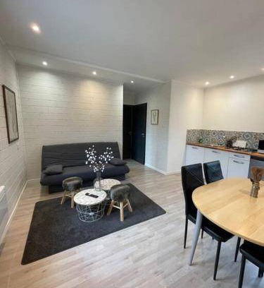 Yvre-l'Eveque Chalet De Ski | 50 m² Chalet ∙ 2 chambres ∙ 6 personnes