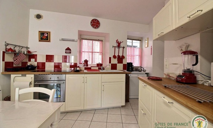 Jugon-les-Lacs-Commune-Nouvelle Maison | 50 m² Gîte ∙ 2 chambres ∙ 4 personnes