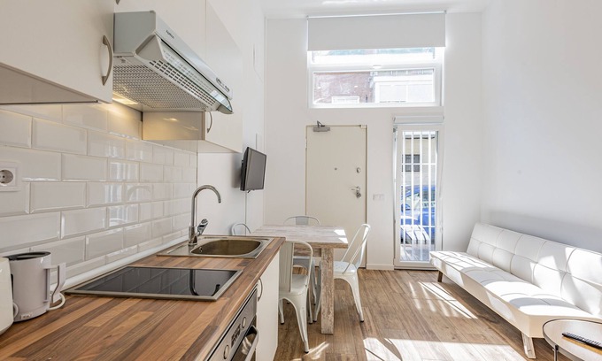 Vista Alegre Maison | 50 mts Metro, 4km Sol/atocha/retiro, Nuevo, Secadora y Lavadora, Wifi, Mascotas