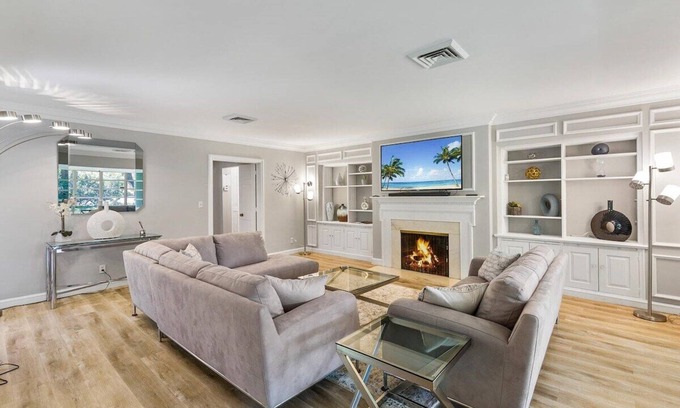 Harbor Beach Maison | 50% off Best Spot Lauderdale Beach,Eats & Las Olas