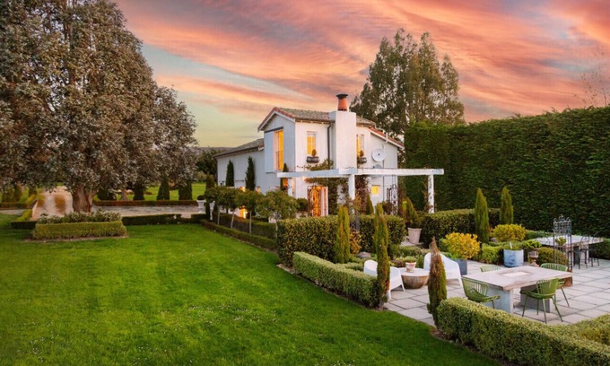 Dyerville Maison | 51 Southdown, Martinborough