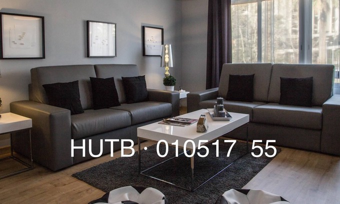 La Maternitat i Sant Ramon Appartement | 54. Futbol B32 Apartment