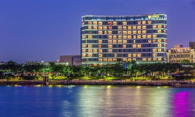 Huli Hôtel | 545 m² Hôtel ∙ 10 personnes