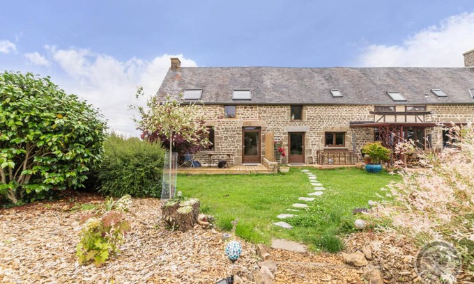 Savigny-le-Vieux Maison | 55 m² Gîte ∙ 2 chambres ∙ 4 personnes