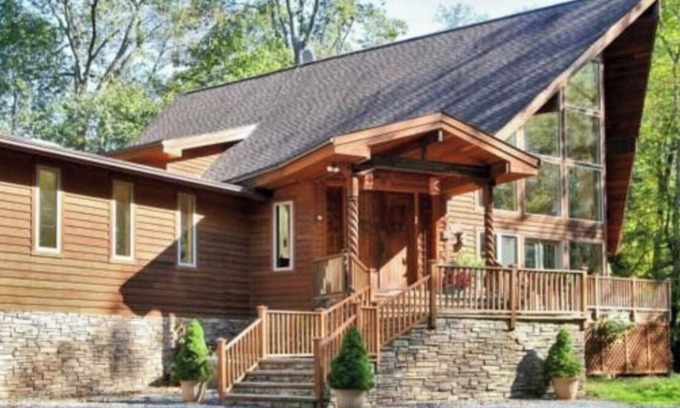 Westport Maison | 5500 sqft SUMMER HOME in Minutes from the BEACH + more (WESTPORT)