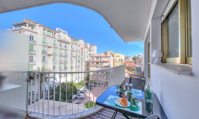 Juan-les-Pins Appartement | 56 m² Appartement ∙ 2 chambres ∙ 5 personnes