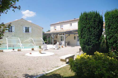 Saint-Hilaire-la-Palud Lit Et Petit-Déjeuner | 58 m² Chambre d'hôtes ∙ 6 personnes