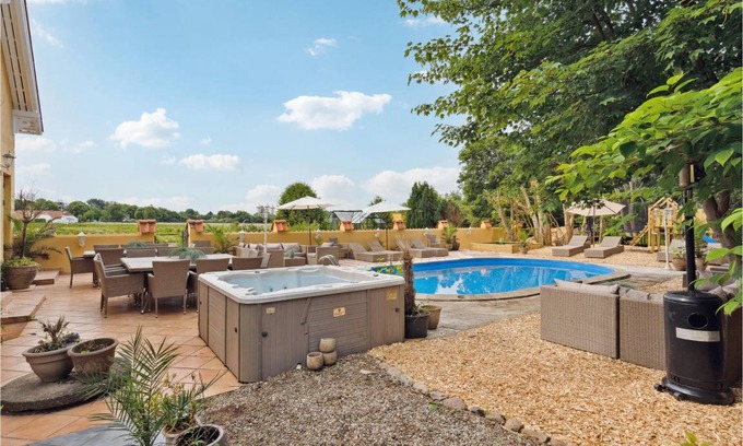 Gesten Maison | 580 m² Longère ∙ 9 chambres ∙ 24 personnes