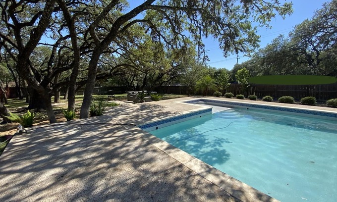 North San Antonio - SAT Maison | 5bd. Private Swimming Pool Great location