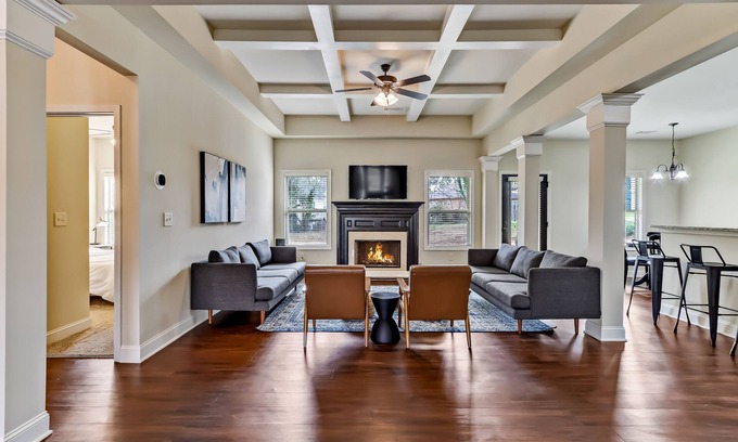 Lawrenceville Maison | 5br/3ba, sleeps 12! Newly renovated w/ media room!