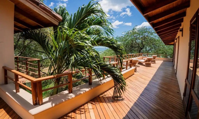 Playa Colorado Villa | 5br right Premium Villa right on Pangas Drop break