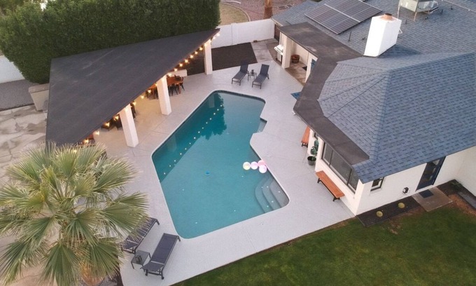 Chandler Maison | 5BR Resort-Style Oasis|2 Primary's|Cabana|GameRoom