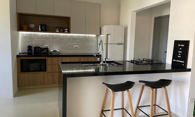 Barra da Lagoa Appartement | 5min da Orla do Itaguá, Wi-fi, Varandas e Rede