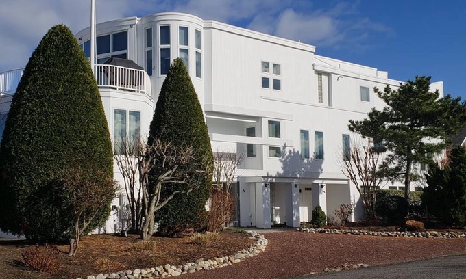 Beach Haven Maison | 6 bedroom accommodation in Barnegat Light
