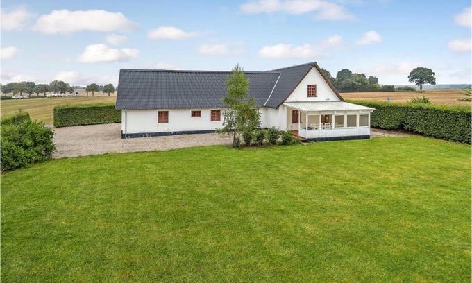 Kvaerndrup Maison | 6 Bedroom Gorgeous Home In Kværndrup