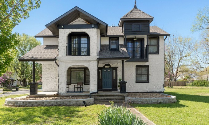 Rountree Maison | 6 bedroom Large house in Pickwick district Springfield Near MSU
