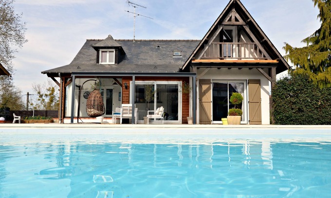 Bouessay Maison | Maison de vacances 6 chambres avec une piscine - La Belle Rochette