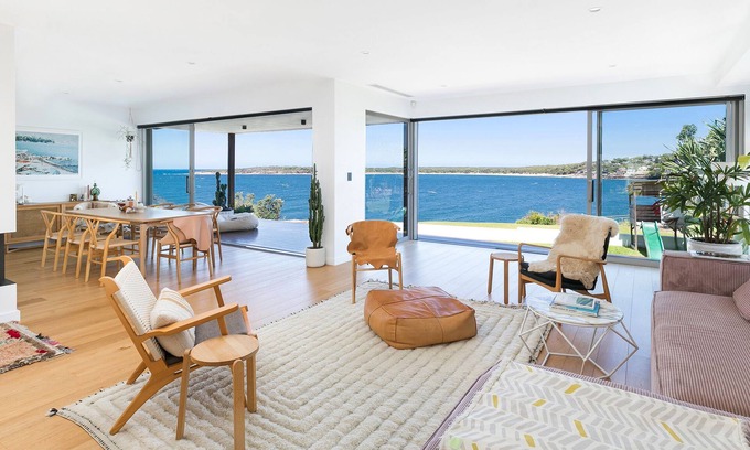 Cronulla Maison | 6 bedrooms, ocean views, pool & spa