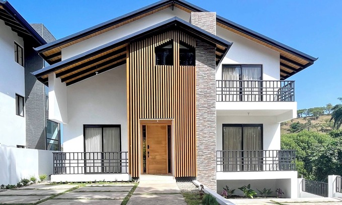 Inoa Villa | 6 BR / 7 BA campo retreat with private swimming pool in Campo Verde Sajoma, DR.