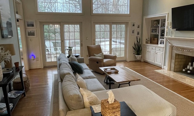 Arnold Maison | 6-BR Kid-Friendly Retreat Minutes from USNA and Downtown Annapolis!