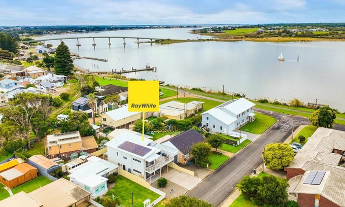 Goolwa Maison | 6 Kingdon Place, Goolwa