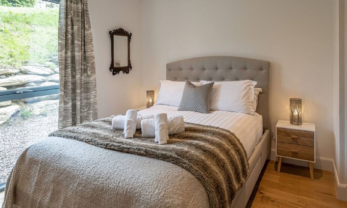 Kenmore Appartement | 6 Loch View with loch views