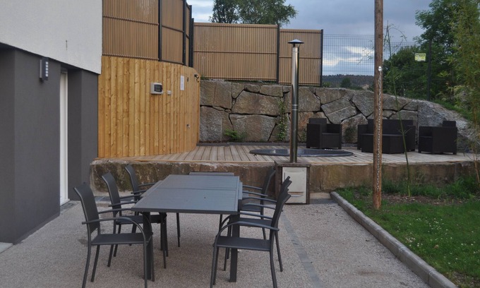 Saint-Nabord Maison | Gîte 6 personnes avec bain finlandais et sauna 8 personnes