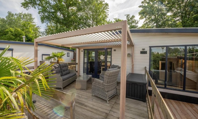 Hoek Maison | 6-person holiday chalet in a child-friendly park in Hoek